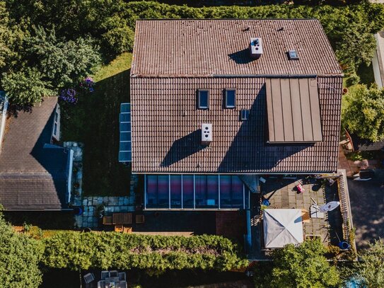 Freistehendes Mehrfamilienhaus mit Anbau in ruhiger Lage