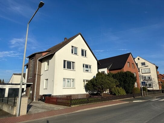 Ihr neues IMMOBILIEN QUARTIER: Renovierte 3 Zimmer Wohnung mit Balkon & Garage in Luthe