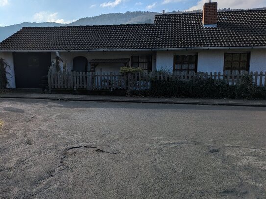 Einfamilienhaus in ruhiger Seitenstraße mit toller Fernsicht