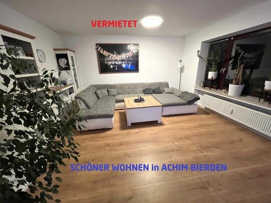 !!!! GROSSZÜGIGE 4 Zimmer-Wohnung im OG mit BALKON, KELLER und GARAGE !