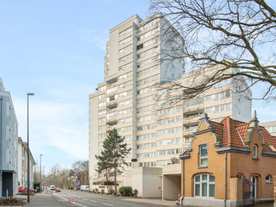 Großzügige 3-Zimmer-Wohnung im Lindenhof mit Rheinblick in Köln-Porz