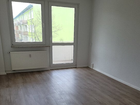 Wir sanieren für Sie! Wohnung mit Balkon!