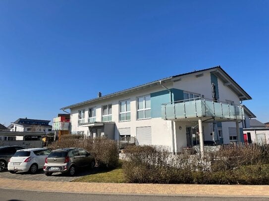 Helle, moderne 3 Zimmerwohnung mit großzügigem Balkon