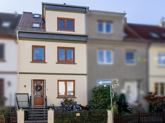 Modernisiertes 2-Familienhaus plus Souterrain zur wohnraumähnlichen Nutzung!