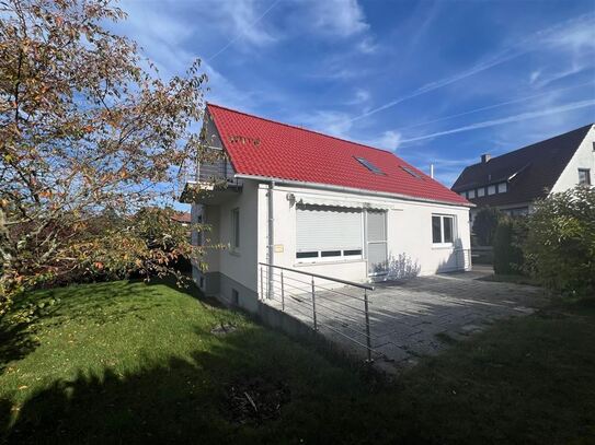 EFH mit 5,5 Zimmern, Balkon, Terrasse, Garten und Doppelgarage in Eggenrot