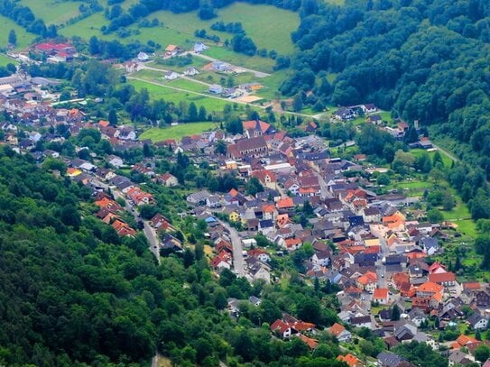 Einfamilienhaus mit Einliegerwohnung