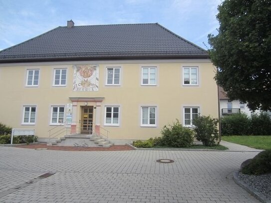 Tolles Büro in Altdorf im alten Pfarrhaus