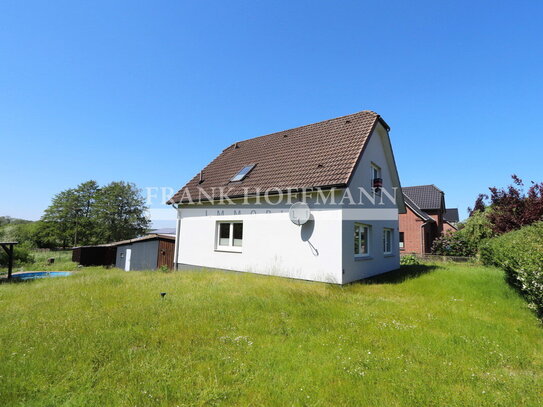 Einfamilienhaus mit Außenpool in Schmalensee