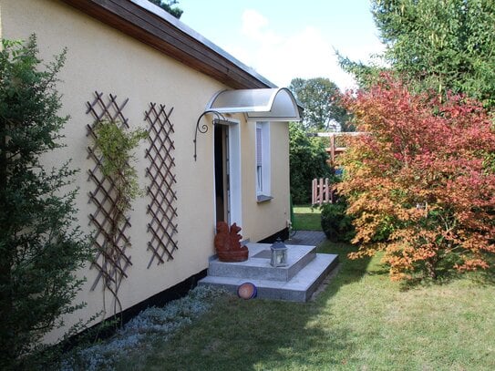 Wochenendgrundstück mit Bungalow in Schwaan, direkt an der Warnow zu verkaufen