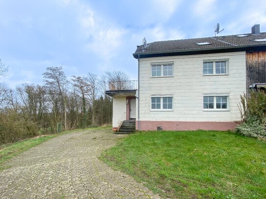 Gemütliches Einfamilienhaus - teilrenoviert - in schöner Aussichtslage von Lohmar!