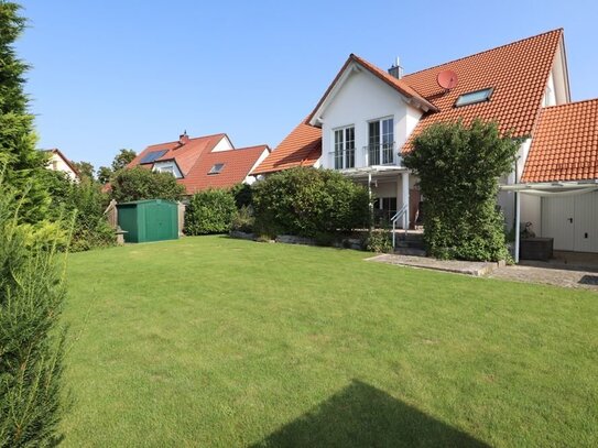 Familienfreundliches EFH 260 m² mit 6 Zim., 2-fach Garage, Grundstück 701 m² mit toller Aussicht