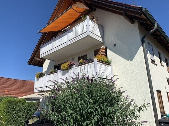 Mammendorf: Schöne 4-Zi-Wohnung mit großem Balkon und Garage!