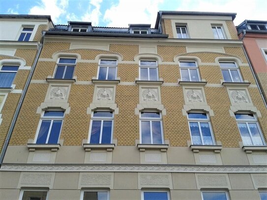 KAPITALANLAGE: Gut geschnittene 3-Raum-Etagenwohnung nahe Zentrum mit West-Balkon und Stellplatz | Vermietet | Ruhige L…