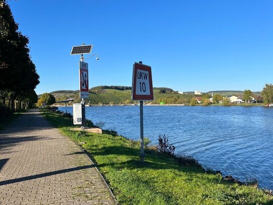 Traum-Bungalow / ELW direkt an der Saar