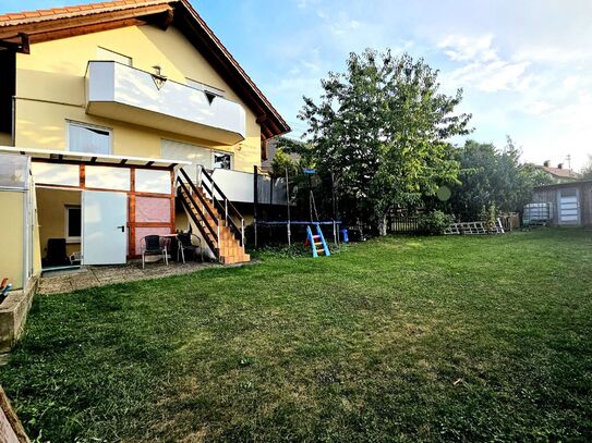 Kapitalanlage oder Selbstbezug!! Top gepflegtes Dreifamilienhaus mit Garten, Terrasse, Balkon, Garage + Carport!