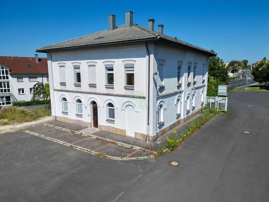 Mehrfamilienhaus/Bürohaus in prominenter Lage von Amberg