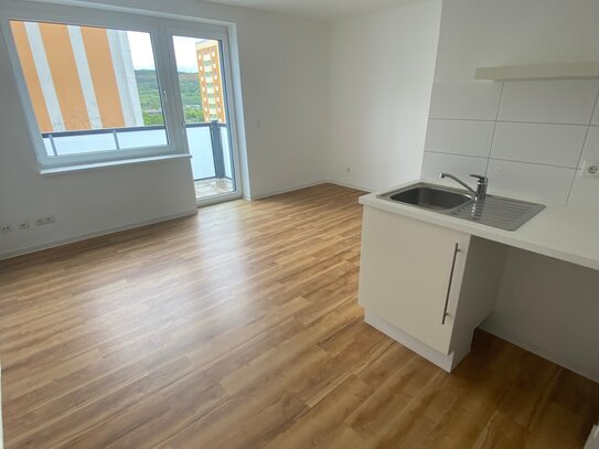 Modernes 1 Zimmer Apartment mit Balkon und Küche