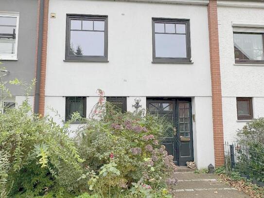 Gemütliches Reihenmittelhaus mit Garten und Garage im Schweizer Viertel