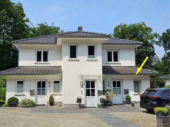 Neuwertige Maisonette-Wohnung über 2 Ebenen mit Terrasse und Garten