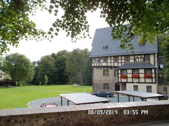 Wohnen wie im Schloss: exclusives Penthouse mit Glasgiebel im Rittergut Kürbitz (am Stadtrand von Plauen)