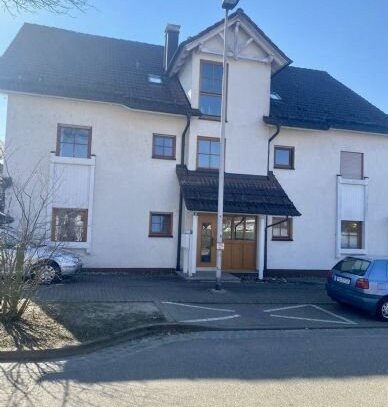 sehr schöne Wohnung mit Loggia und Carport im 1.OG + Schwedenofen