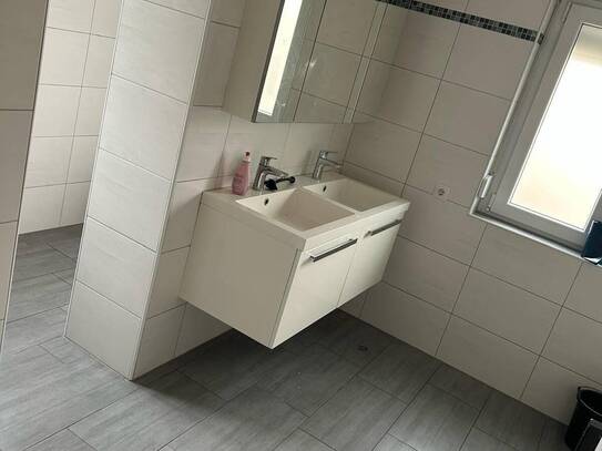 schöne, großzügige 4 Zimmer Wohnung im EG mit Garten, Wertheim Hofgarten (Besichtigungstermin beachten!)