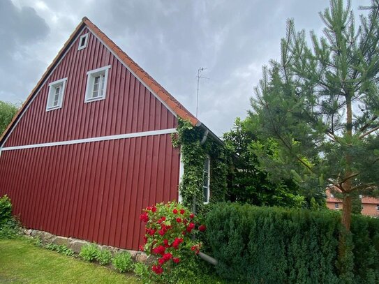 Idyllisch gelegenes, saniertes Haus am Wald mit zwei Wohnungen - Provisionsfrei! -