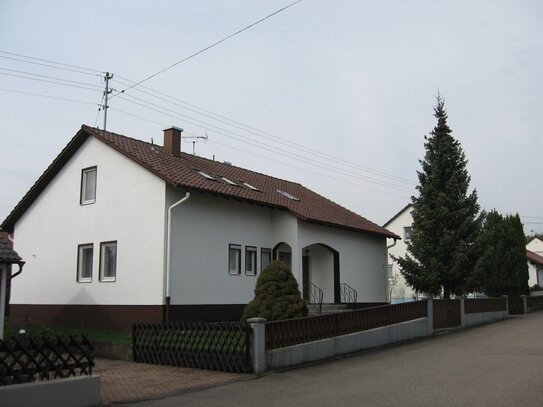 Tolles Haus mit großem Garten in Osterberg zum Vermieten