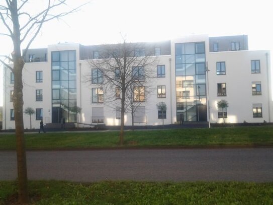 Aussergewöhnliche Penthousewohnung auf dem Petrisberg mit Blick auf die Stadt