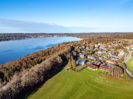 Neubau: Galeriehaus mit privater Liegeinsel in idyllischer Lage und Seeblick