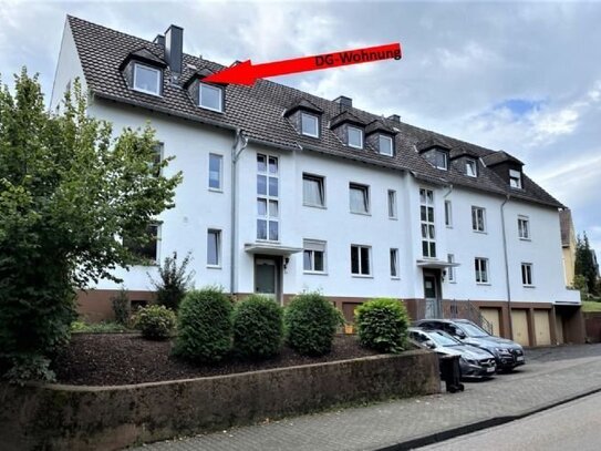 Schicke DG-Wohnung mit Loggia in Urbar, inkl. Einbauküche