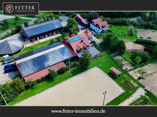 Reitanlage in Bayern mit mehreren Wohneinheiten und Hallen zu verkaufen!