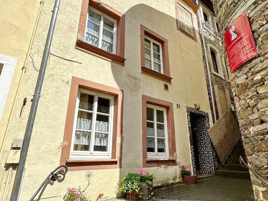 Altstadthaus im "Dornröschenschlaf" mit großem Potential