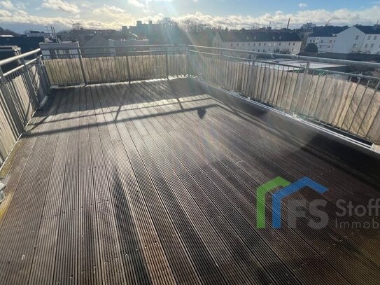 Maisonettewohnung mit Dachterrasse! + 2 Wohnungen