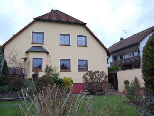 Tolle gepflegte Doppelhaushälfte mit Garage in Altendorf zu verkaufen