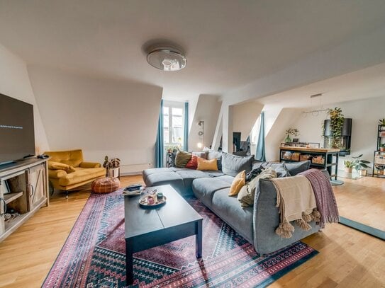 Modernes Wohnen im charmanten Altbau im Bohnenviertel - 3 Balkone und Lastenaufzug - provisionsfrei