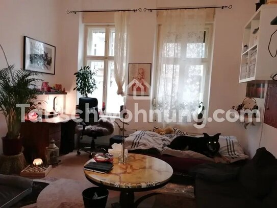 [TAUSCHWOHNUNG] Geräumige 2 Zimmer Altbauwohnung in Friedrichshain