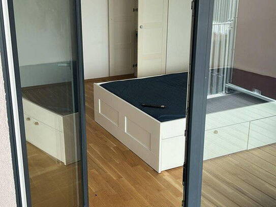 Zimmer in 4er-WG in Fürth mit Balkon (Neubau)