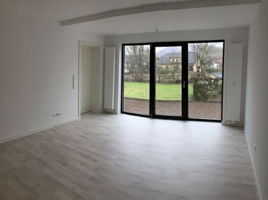 Komplett renovierte 2-Zi.-Wohnung mit EBK und Balkon in Tawern ab 15.10. zu vermieten