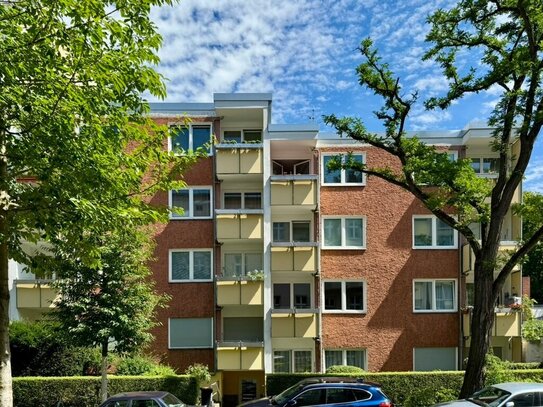 1-Zimmer-Eigentumswohnung bezugsfrei kaufen in Berlin-Steglitz, ca. 38 m², Iso-Fenster, Sonnen-Loggia