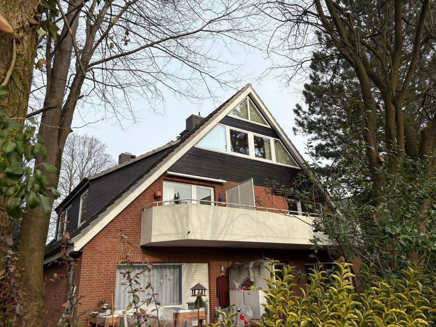 Provisionsfrei - Lichtdurchflutete 3-Zimmer-Maisonette-Wohnung in Wellingsbüttel