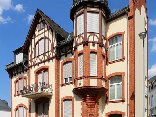 Kernsanierter Altbau in ruhiger Innenstadtlage mit sechs Wohnungen- EG rechts