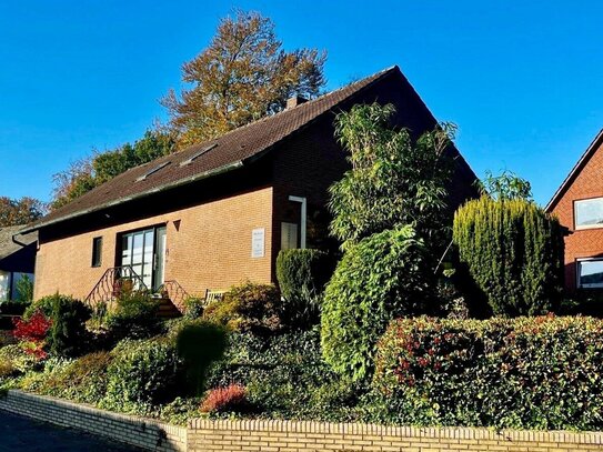 MODERNISIERTES EINFAMILIENHAUS MIT INNENPOOL, SAUNA UND KAMIN IN MEPPEN