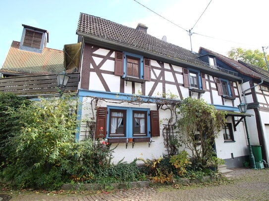 Hübsches Altstadthaus mit Garage und Platz für eine Werkstatt