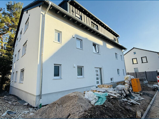 Neubauwohnung 3-Zimmer mit Balkon Erdgeschoss rechts Fertigstellung April 2025!