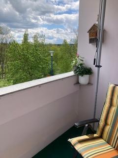 Sonnige 2-Zimmer-Wohnung mit Balkon und Einbauküche zu vermieten!