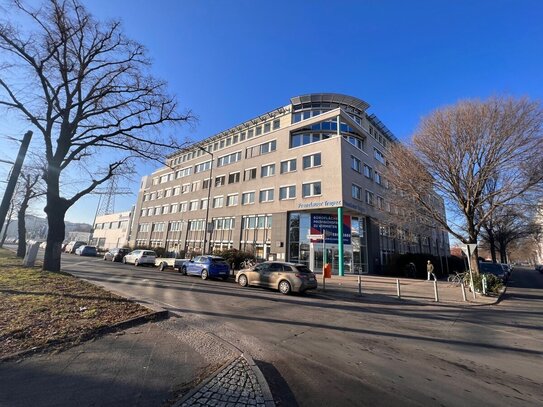 Pankow: Tino-Schwierzina-Str: div. Büroflächen zwischen 470 m² - 1.700 m² per SOFORT zu VERMIETEN