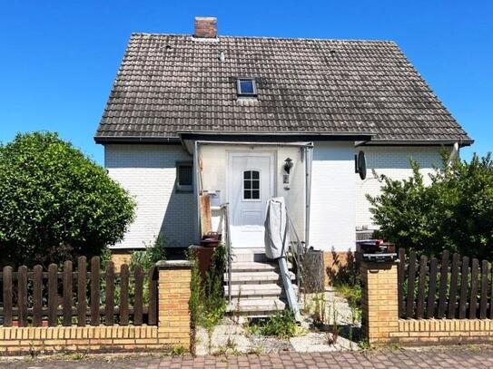 Freistehendes Einfamilienhaus mit Garage in Sibbesse-Westfeld