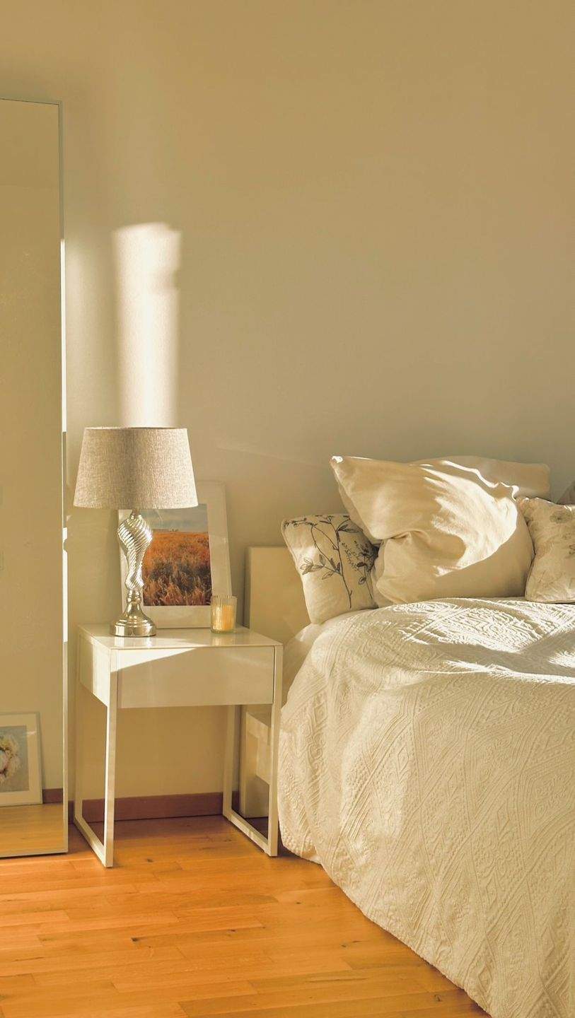 Hell, zentral, ruhig & top möbliet mit 2 Balkonen! - Foto 1