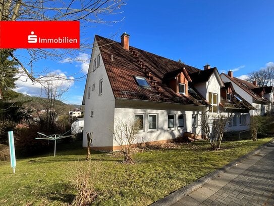 Attraktive Wohnung mit viel Tageslicht, Terrasse eigenem Gartenanteil und Fernblick!